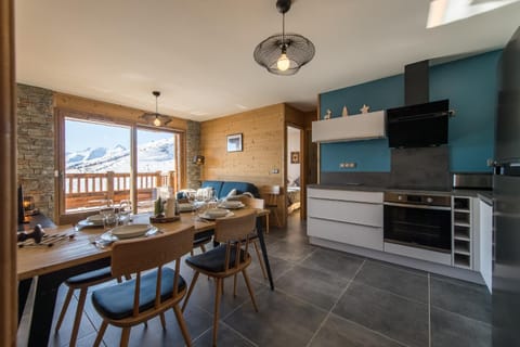 Kitchen or kitchenette, Living room, Dining area