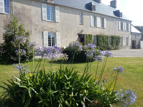 Sainte-Mère-Église - Ferme de Beauvais Bed and Breakfast in Normandy