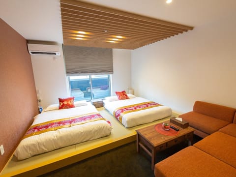 Photo of the whole room, Bedroom