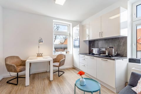 Property building, Kitchen or kitchenette, Living room