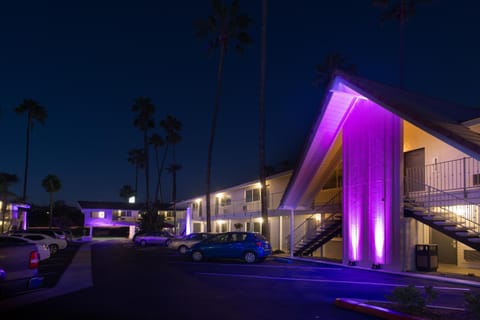 Property building, Night