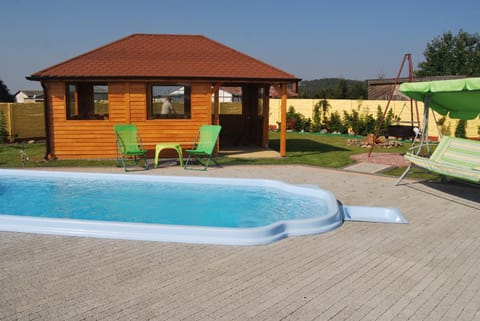 Swimming pool, Swimming pool