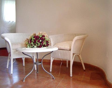 Lounge or bar, Seating area