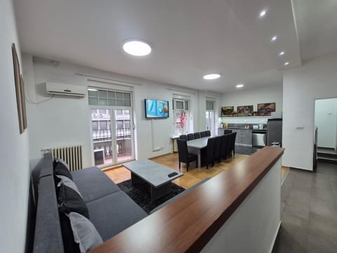 Living room, Dining area, kitchen