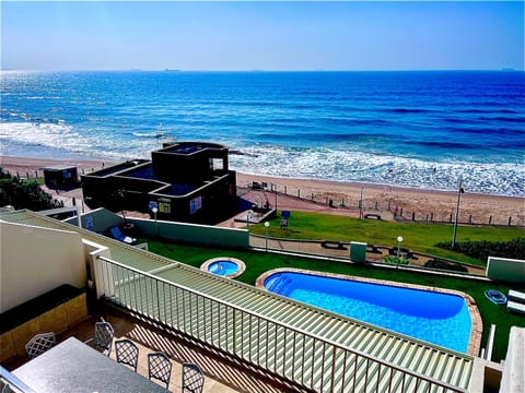 View (from property/room), Pool view, Sea view, Swimming pool
