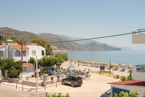 Nikos Rooms Apartment in Palaiochora