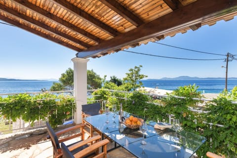 Property building, Balcony/Terrace, Sea view