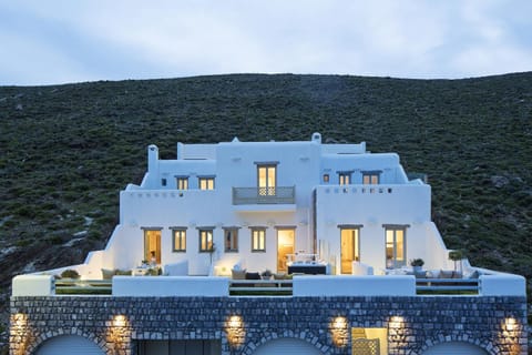 Property building, Facade/entrance, Natural landscape