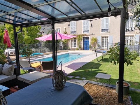 Property building, Patio, Day, Garden, Seating area, Pool view, Swimming pool, sunbed, Internal: Not applicable to any particular room