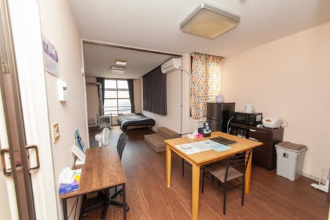Bed, Living room, air conditioner