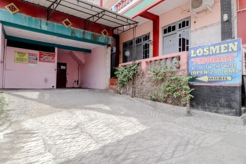 Property building, Facade/entrance