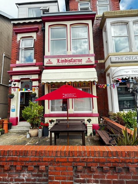 Lindisfarne Holiday Apartments - Families & Couples Only Apartment in Blackpool