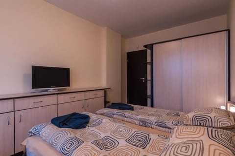 TV and multimedia, Photo of the whole room