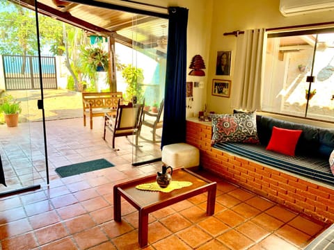Patio, View (from property/room), Balcony/Terrace, Living room, Seating area, air conditioner