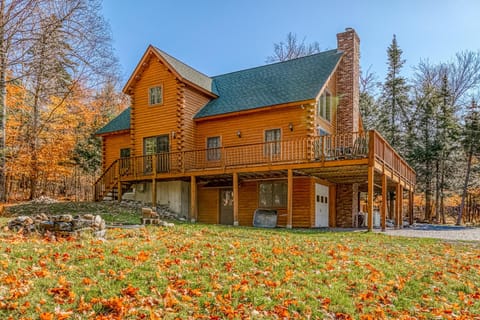 Mooseleuk Lodge House in Beaver Cove