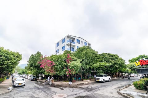 Facade/entrance