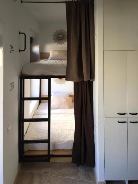 Hostel Numero Trece - Albergue Juvenil - FREE towels, coffee & tea, remote check-in Hostel in Alicante