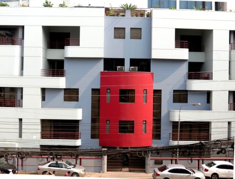Facade/entrance, Day