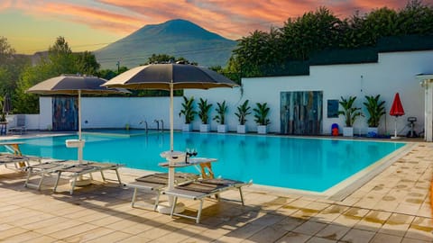 Nearby landmark, Natural landscape, Mountain view, Pool view, Swimming pool, sunbed
