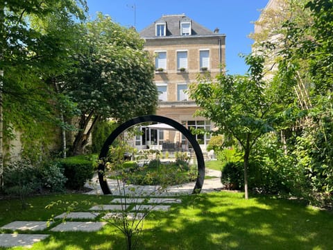 Property building, Summer, Garden, Garden