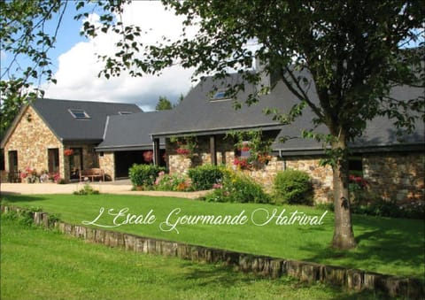 Facade/entrance, Garden