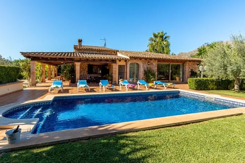Property building, Swimming pool, Swimming pool