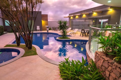 Swimming pool, Swimming pool