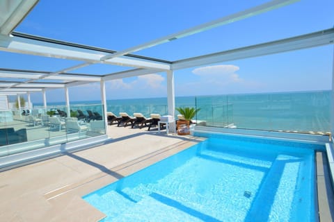 Hot Tub, Solarium, Sea view, sunbed