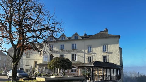 Property building, Restaurant/places to eat