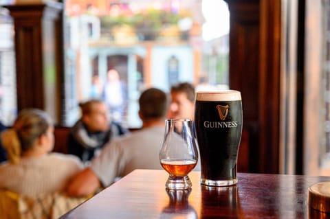 Thirteen On The Green - Eyre Square Hotel in Galway