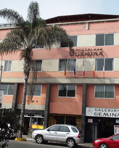 Facade/entrance