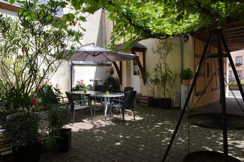 Patio, Facade/entrance, BBQ facilities, Balcony/Terrace, Dining area