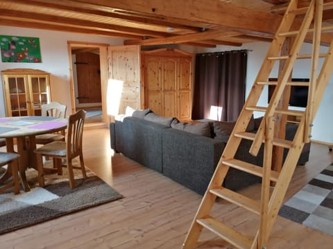 Living room, Photo of the whole room