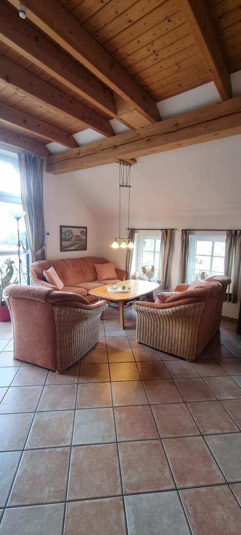 Living room, Photo of the whole room, Seating area