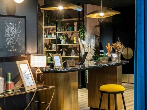 Property building, Lobby or reception