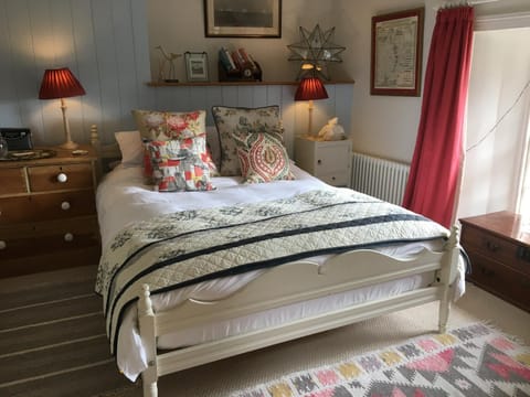Stroud House Bed and Breakfast in Freshwater