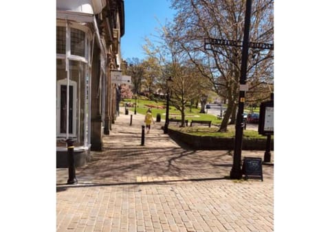 Perfectly Located 4 Storey Townhouse With 2 Parking Spaces In Central Harrogate House in Harrogate