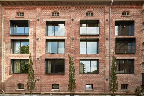 Property building, Facade/entrance