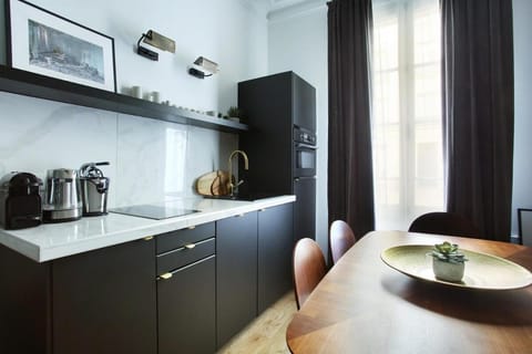 Apartment Champ de Mars - Tour Eiffel by Studio prestige Apartment in Paris