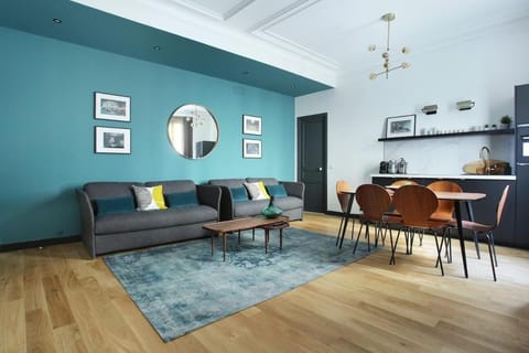 Apartment Champ de Mars - Tour Eiffel by Studio prestige Apartment in Paris