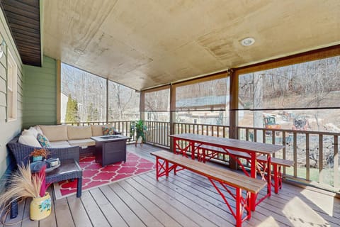 Ripple Run House in Sylva