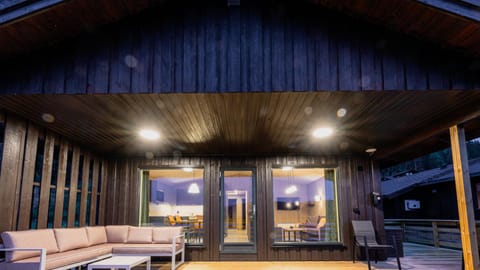 Property building, Patio, Balcony/Terrace, Seating area