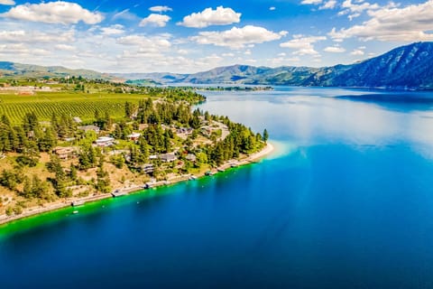 Lake Daze at Wapato Point House in Manson