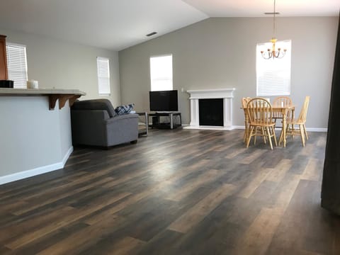 Spacious 3BD,2BA, ideal for families! House in Santa Rosa