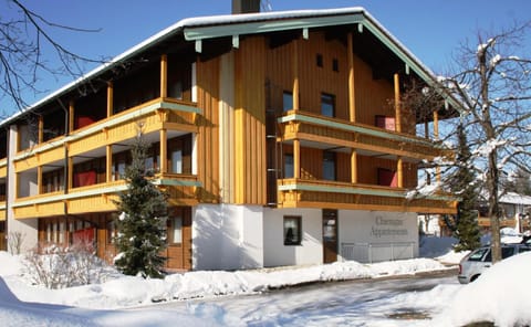 Facade/entrance, Winter