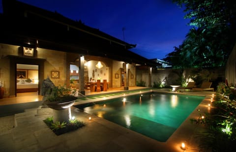 Night, Swimming pool