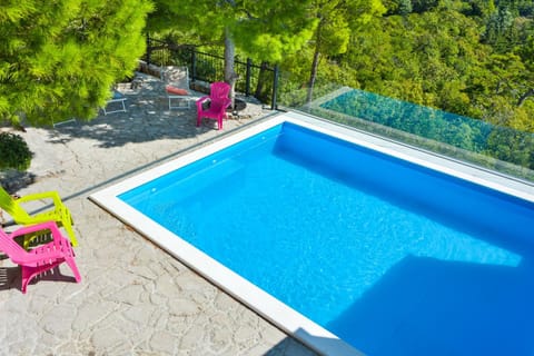 Spring, Day, Garden view, Pool view, Swimming pool, sunbed