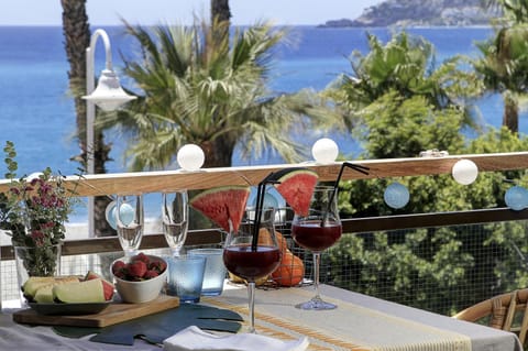 Natural landscape, Balcony/Terrace, Sea view