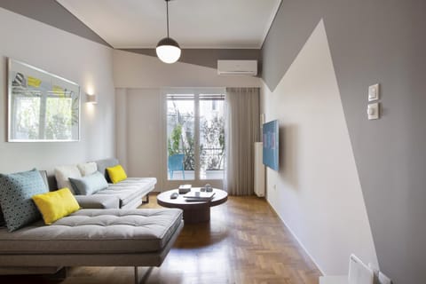 Communal lounge/ TV room, Living room