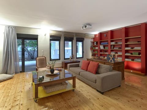 Communal lounge/ TV room, Living room